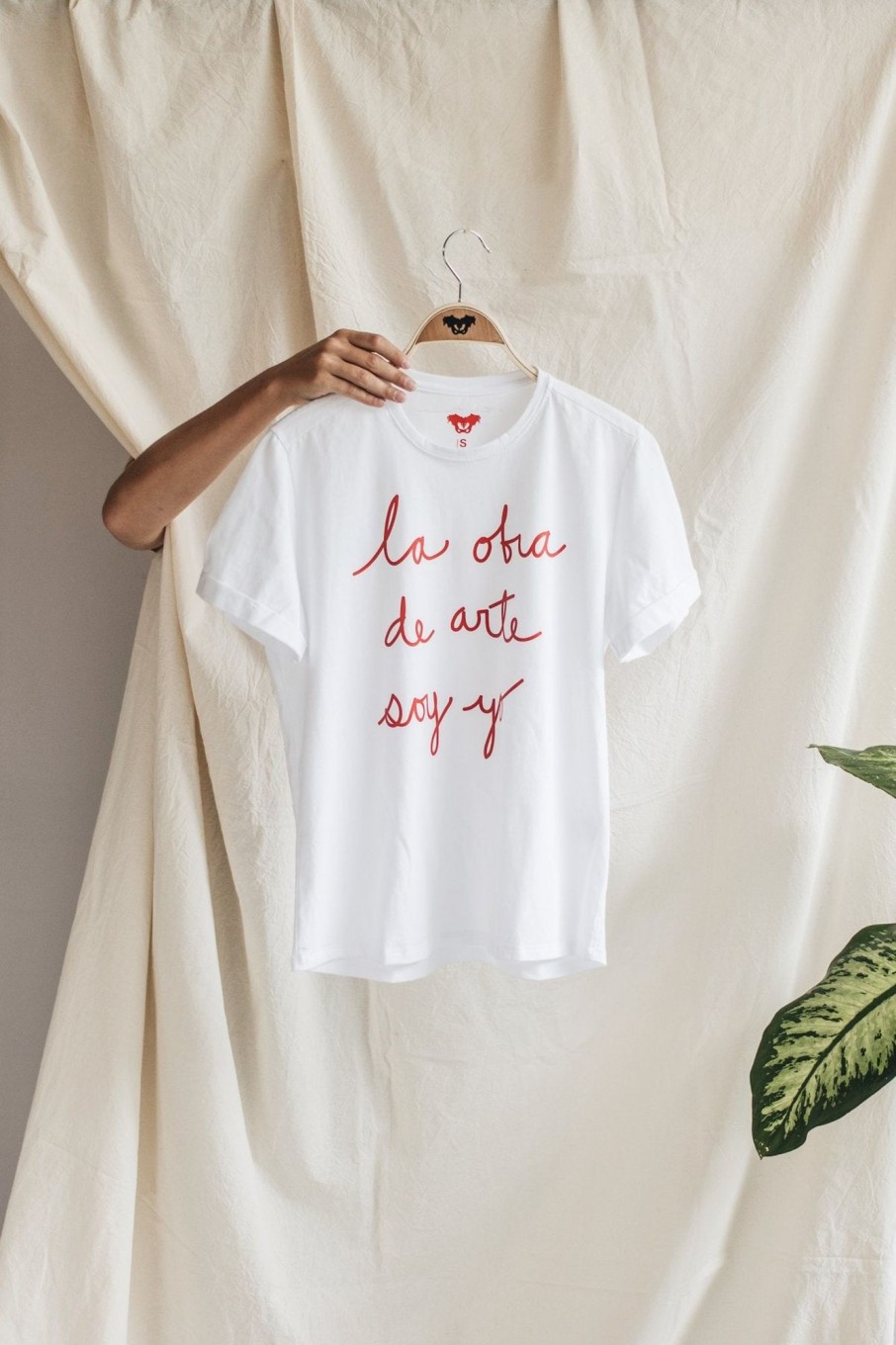 Women LA OBRA DE ARTE SOY YO Tops | Classic T-Shirt Lodasy Red