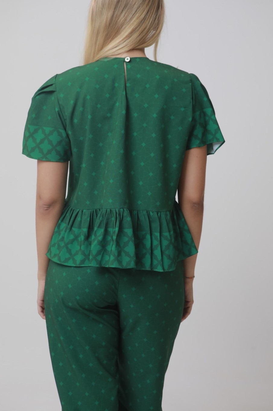 Women Lavi by MajoLavi Tops | Tobago Shirt-Green